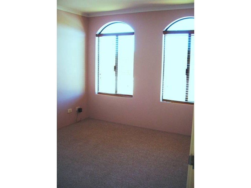 6 Anfield Parade, Hocking WA 6065