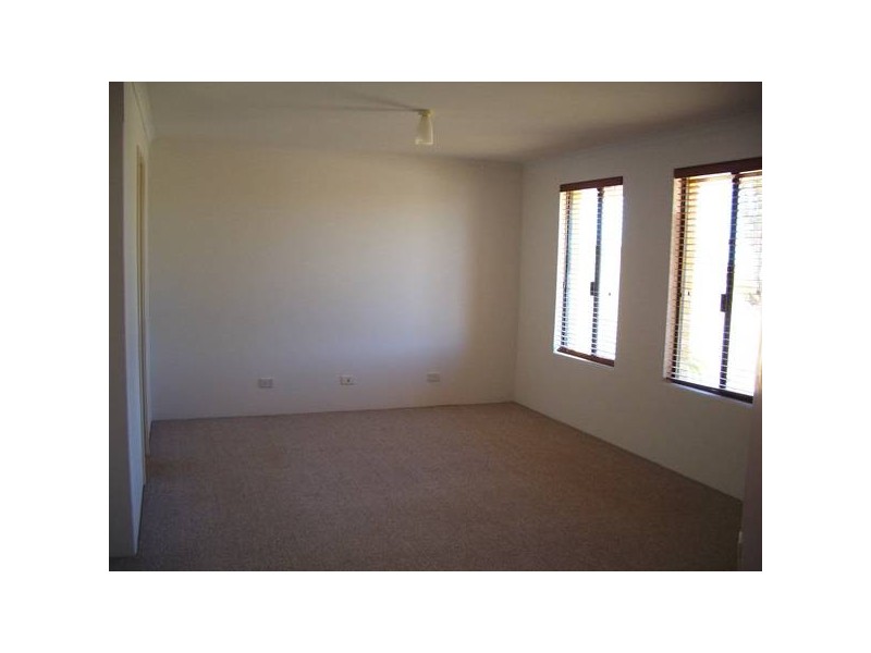 6 Anfield Parade, Hocking WA 6065