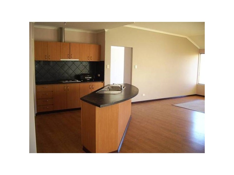 6 Anfield Parade, Hocking WA 6065