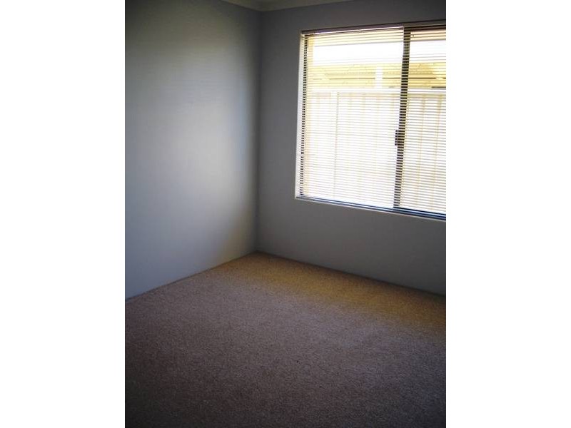 6 Anfield Parade, Hocking WA 6065