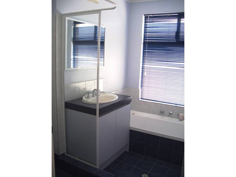 6 Anfield Parade, Hocking WA 6065