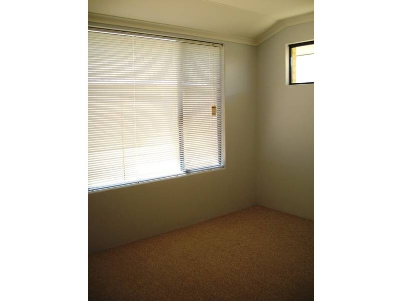 6 Anfield Parade, Hocking WA 6065