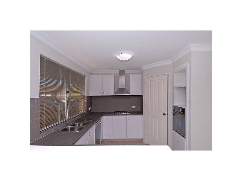 17 Rometta Way, Sinagra WA 6065