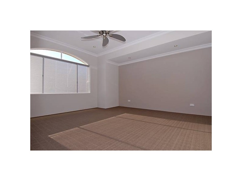 17 Rometta Way, Sinagra WA 6065