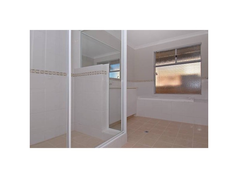 17 Rometta Way, Sinagra WA 6065