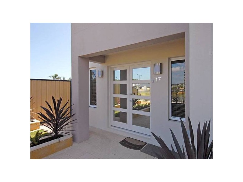 17 Nankeen Circle, Tapping WA 6065