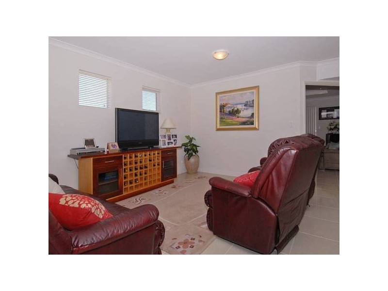 17 Nankeen Circle, Tapping WA 6065