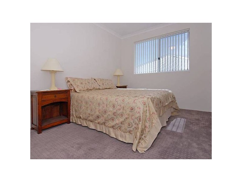 17 Nankeen Circle, Tapping WA 6065