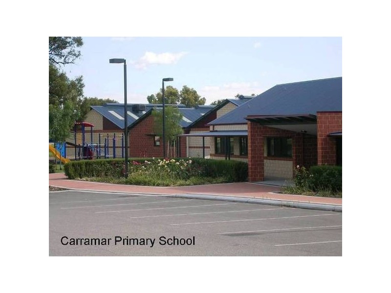 12 Tahlee Retreat, Carramar WA 6031