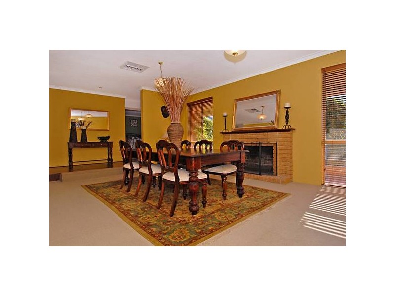 10 Tipuana Place, Edgewater WA 6027