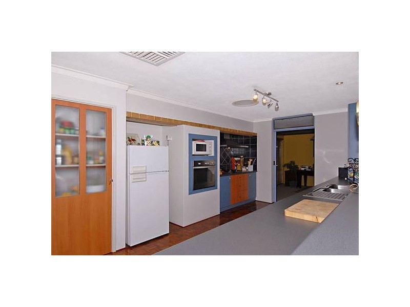 10 Tipuana Place, Edgewater WA 6027