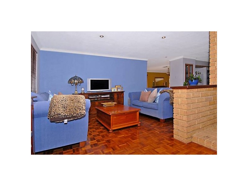 10 Tipuana Place, Edgewater WA 6027