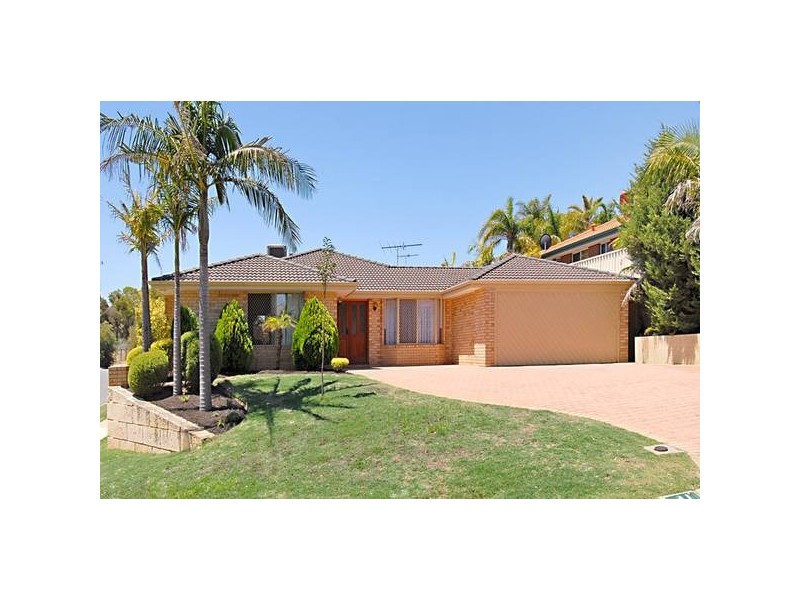 41 Monterey Drive, Woodvale WA 6026