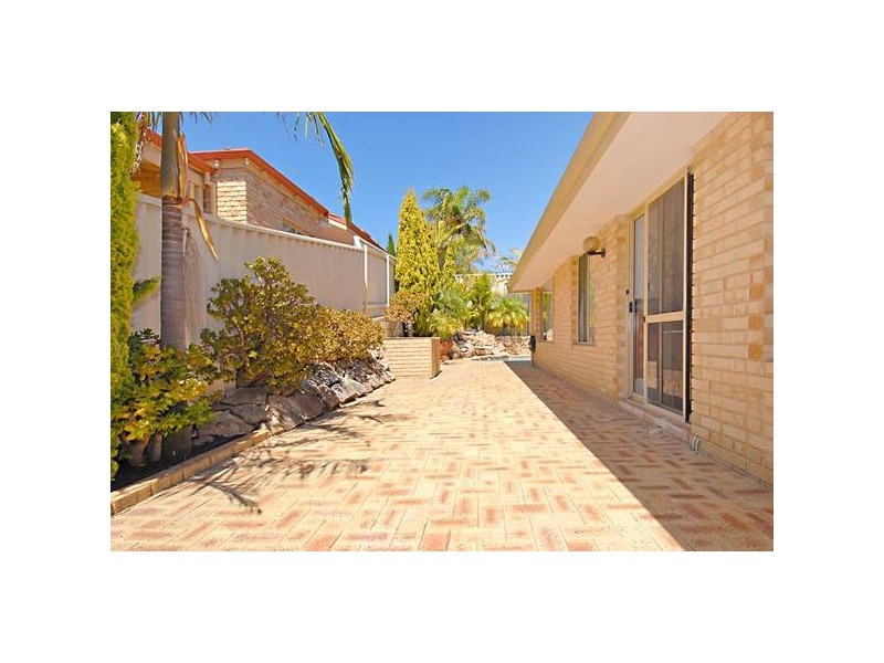 41 Monterey Drive, Woodvale WA 6026