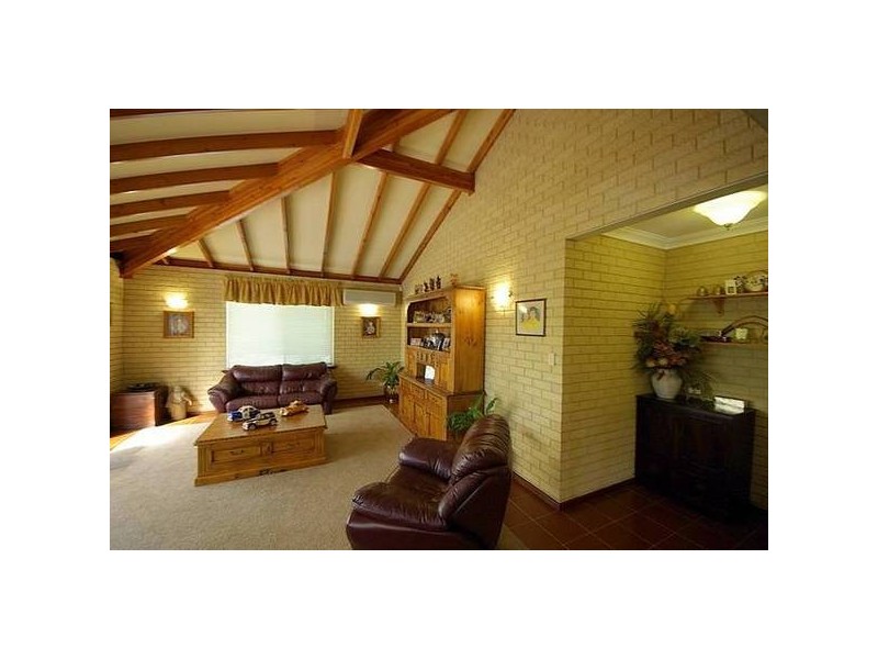 2 Phillips-Fox Terrace, Woodvale WA 6026