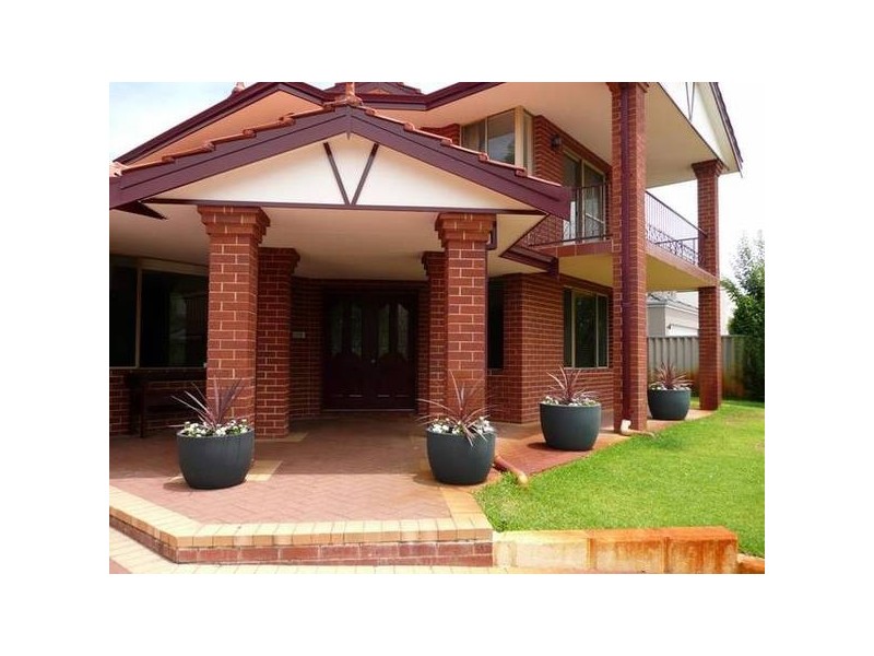 2 Phillips-Fox Terrace, Woodvale WA 6026