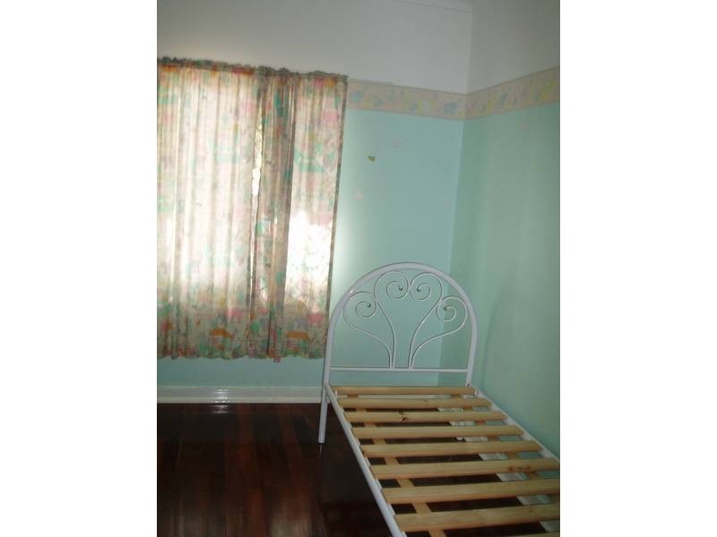 5 Poynings Street, Westminster WA 6061