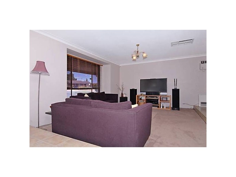 12 Leander Street, Beldon WA 6027