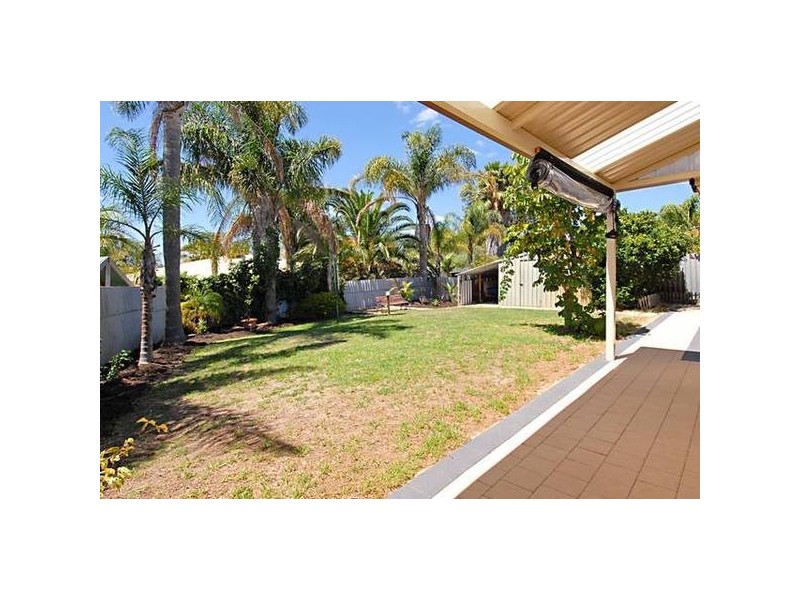 12 Leander Street, Beldon WA 6027