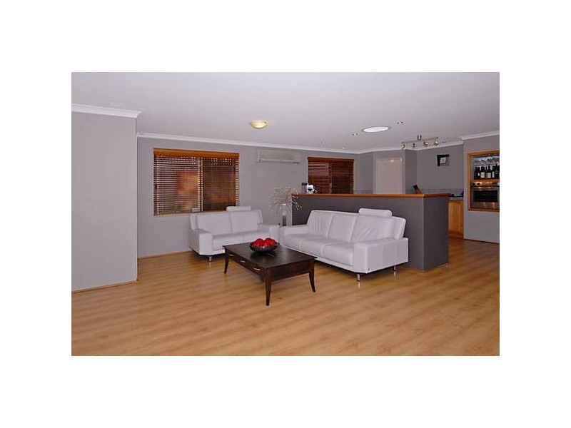 232 SOUTH STREET, White Gum Valley WA 6162