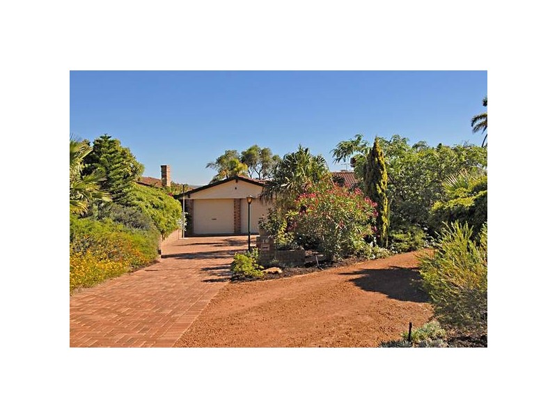 10 Lakehill Gardens, Edgewater WA 6027