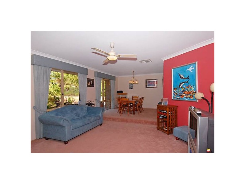 10 Lakehill Gardens, Edgewater WA 6027