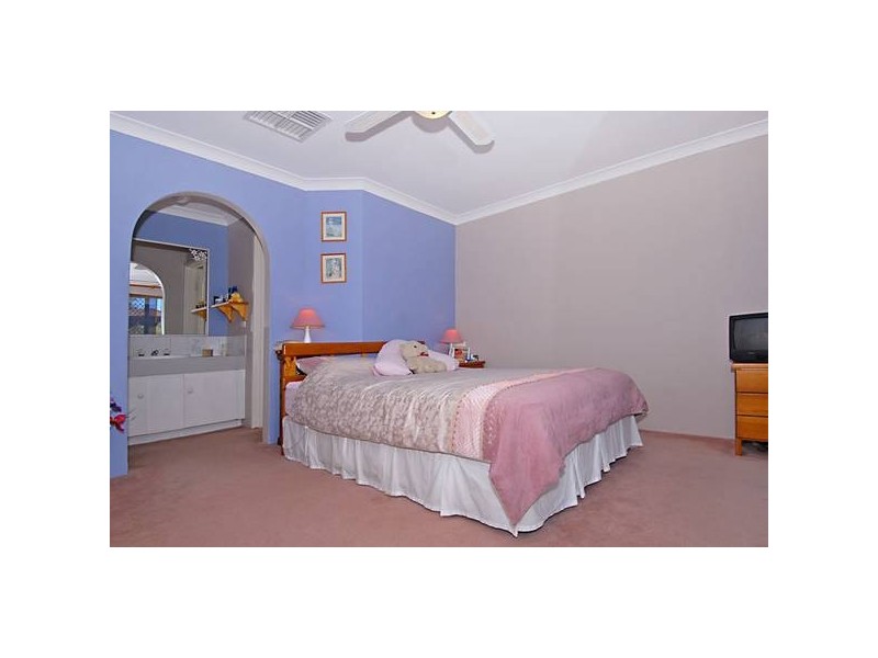 10 Lakehill Gardens, Edgewater WA 6027