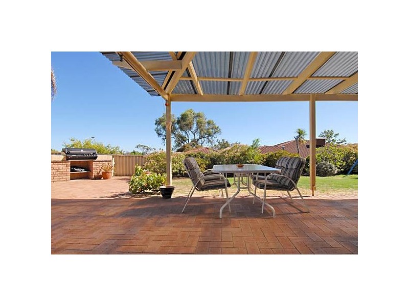 10 Lakehill Gardens, Edgewater WA 6027