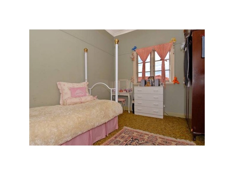 27 Traylen Road, Bayswater WA 6053