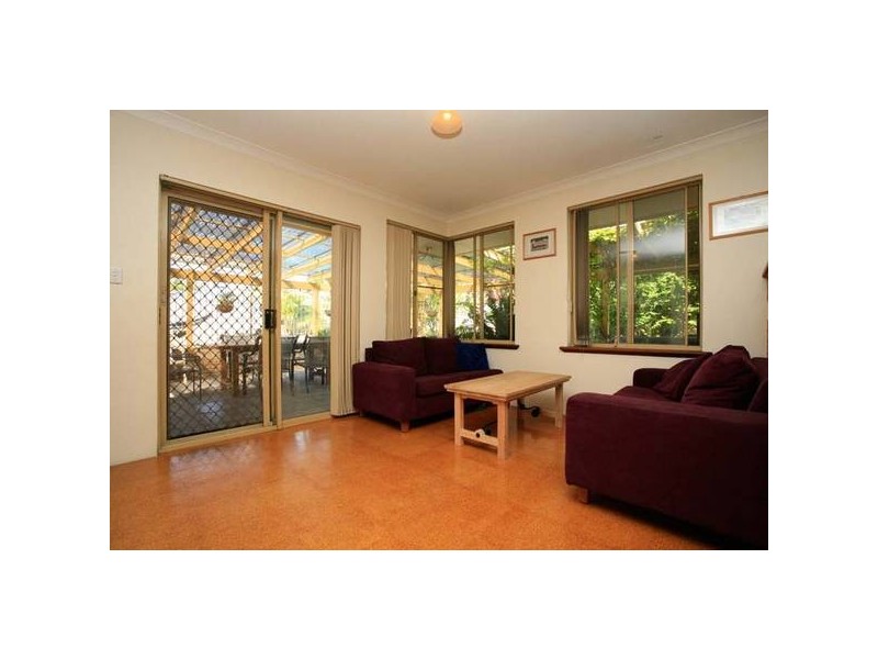 8 Leopold Court, Woodvale WA 6026