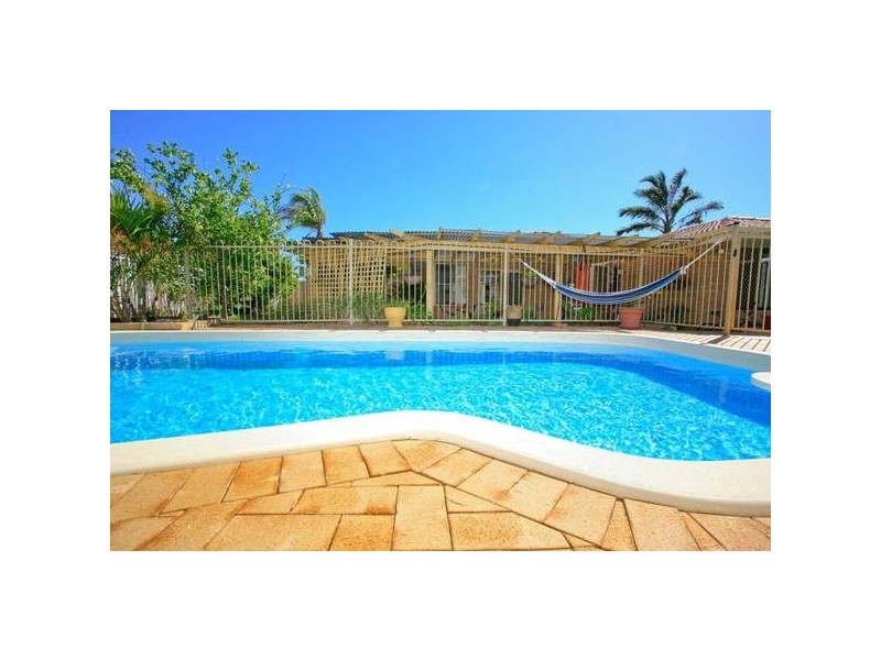 8 Leopold Court, Woodvale WA 6026