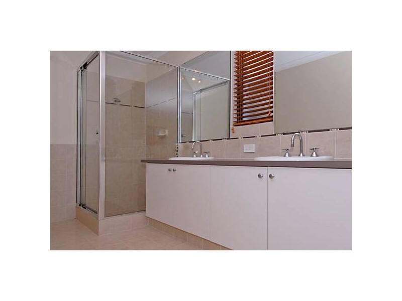 2/29 Kathleen Street, Yokine WA 6060