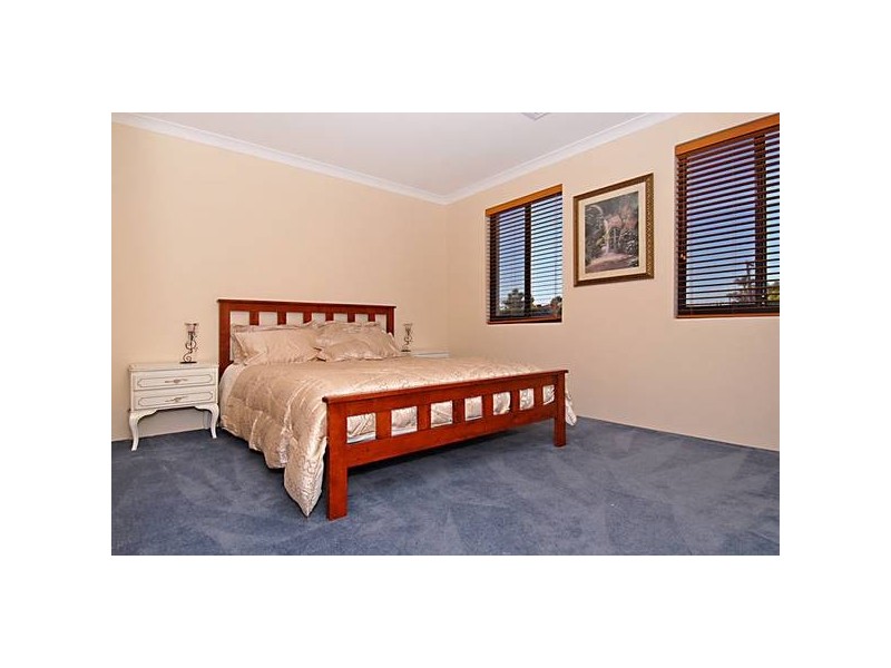 2/29 Kathleen Street, Yokine WA 6060