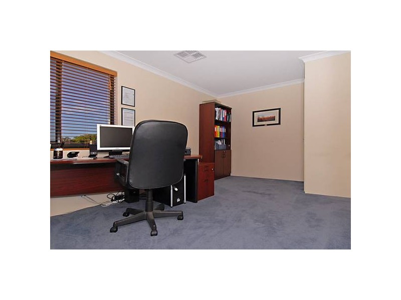 2/29 Kathleen Street, Yokine WA 6060
