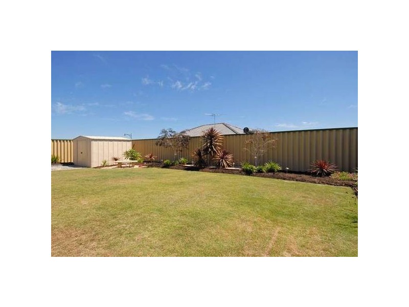 18 Cezanne Bend, Ashby WA 6065