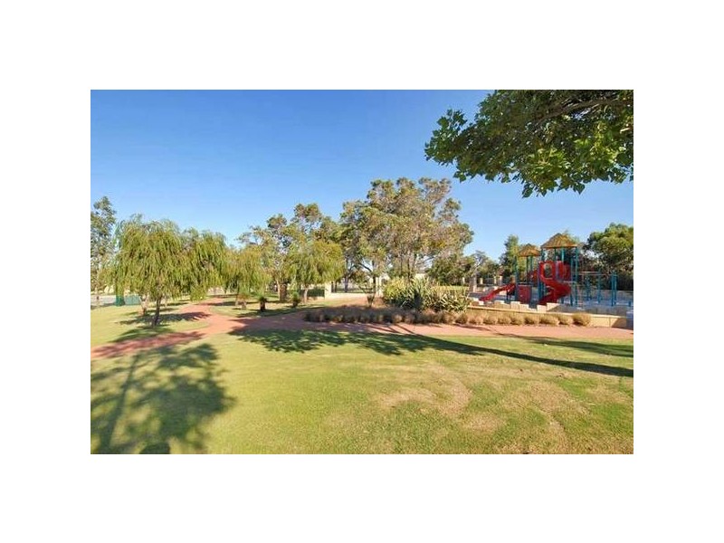 18 Cezanne Bend, Ashby WA 6065