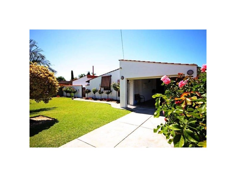 8 Taywood Drive, Wanneroo WA 6065