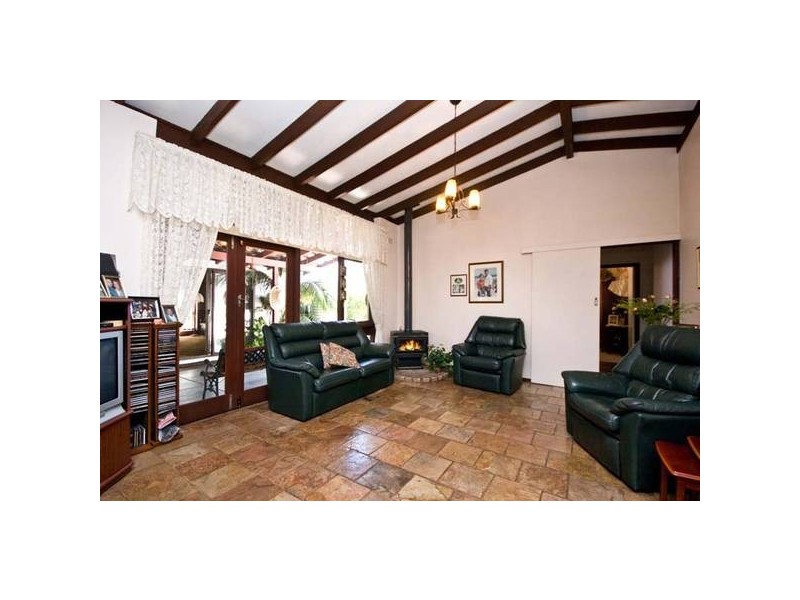 8 Taywood Drive, Wanneroo WA 6065