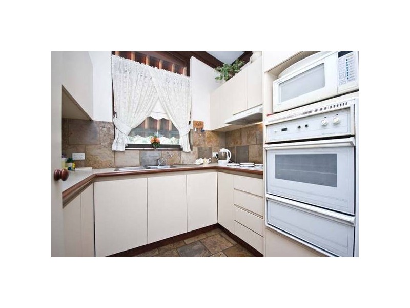 8 Taywood Drive, Wanneroo WA 6065