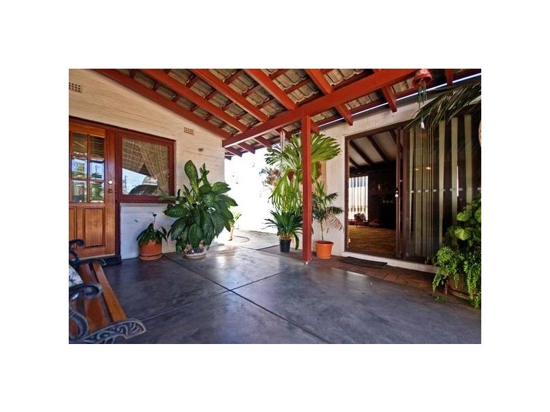 8 Taywood Drive, Wanneroo WA 6065