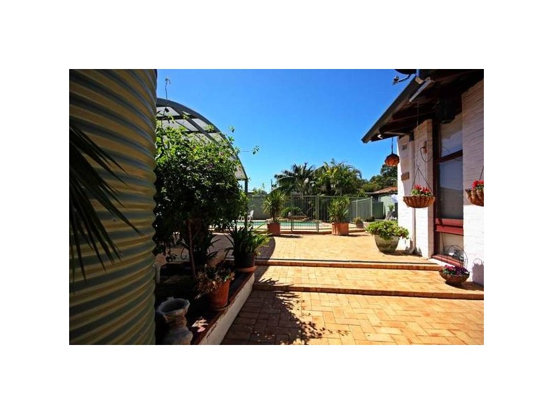 8 Taywood Drive, Wanneroo WA 6065