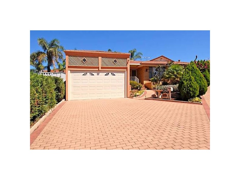 7 FERN PLACE, Woodvale WA 6026
