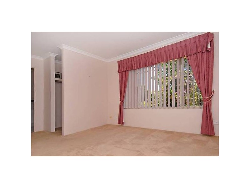 7 FERN PLACE, Woodvale WA 6026