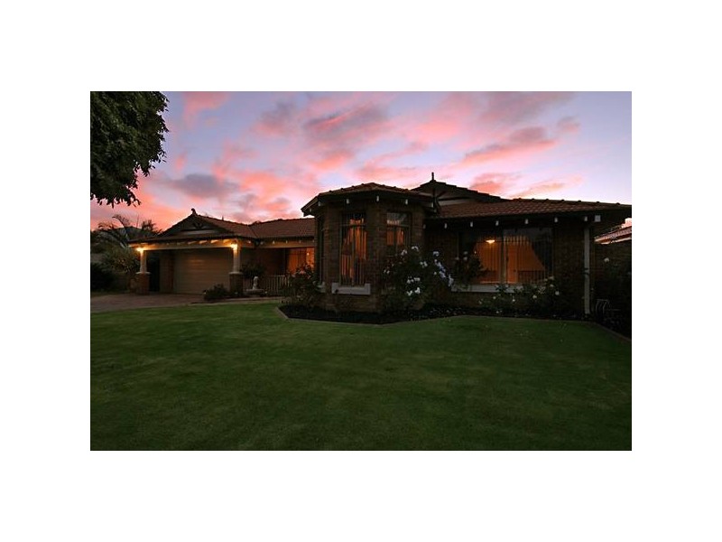 12 Grey-Smith Gardens, Woodvale WA 6026