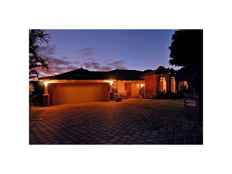 12 Grey-Smith Gardens, Woodvale WA 6026