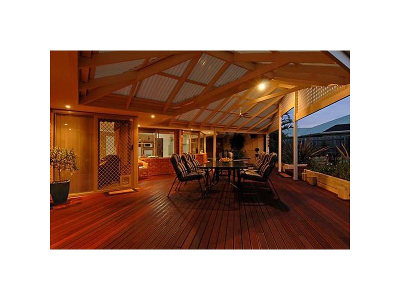 12 Grey-Smith Gardens, Woodvale WA 6026