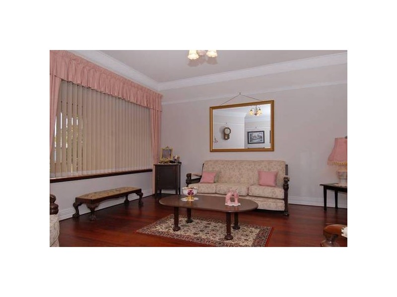 12 Grey-Smith Gardens, Woodvale WA 6026