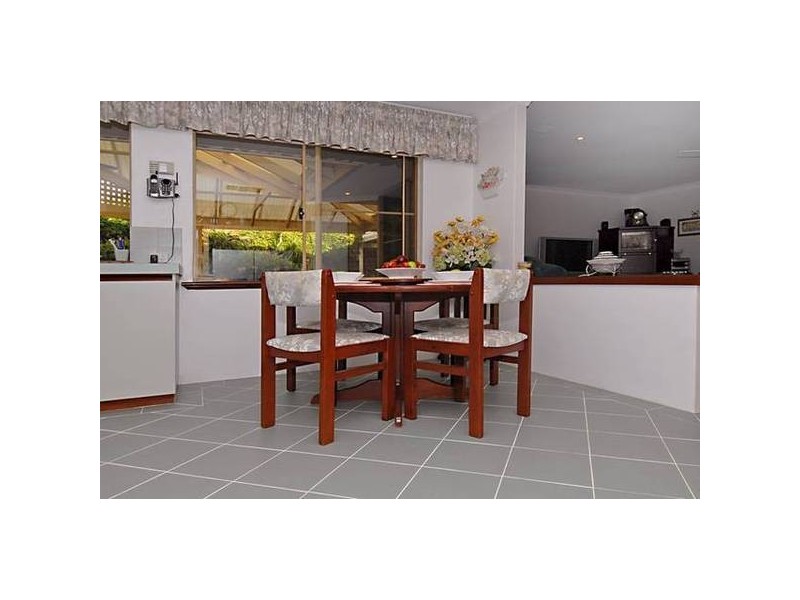 12 Grey-Smith Gardens, Woodvale WA 6026