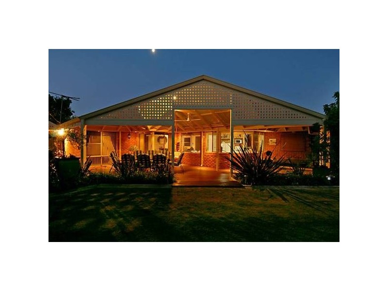 12 Grey-Smith Gardens, Woodvale WA 6026