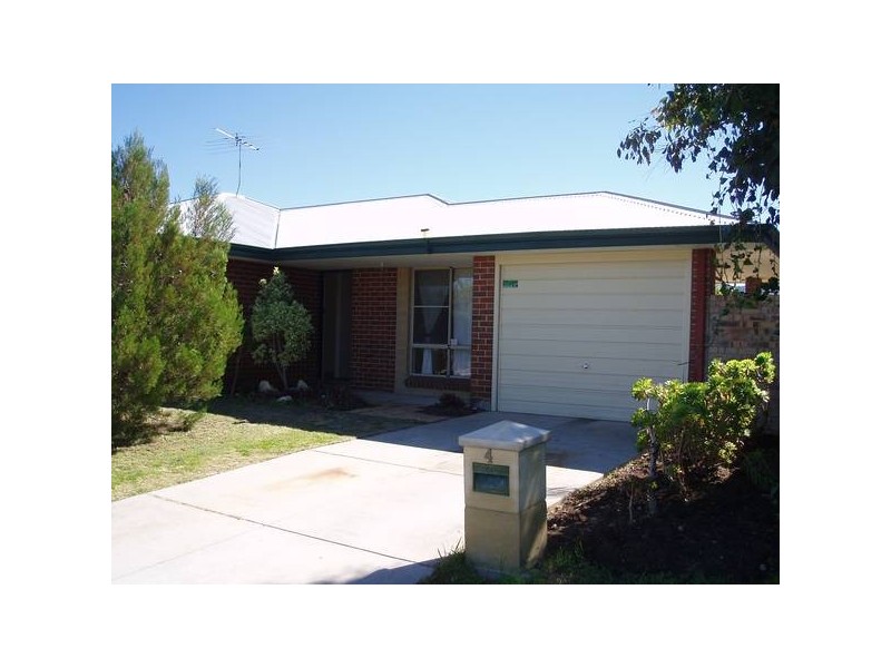 4 Heppell Gardens, Clarkson WA 6030